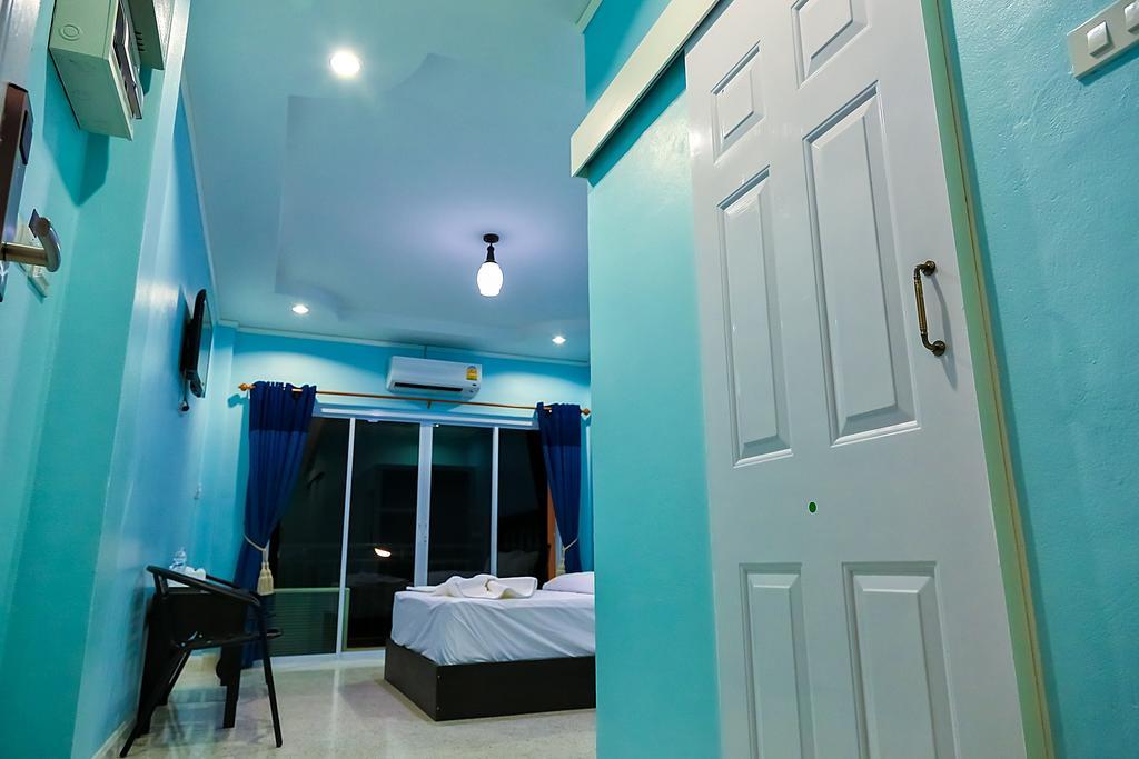ホテル Pps ホーム スリン 部屋 写真